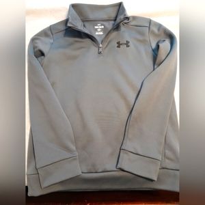 Boys M Under Armour 1/4 zip pullover